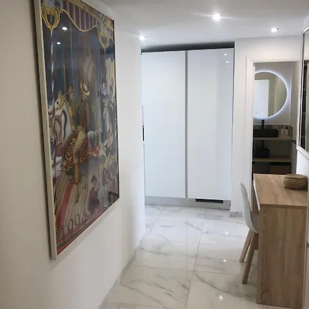 Apartment Front De Mer,plage, Piscine, Parking