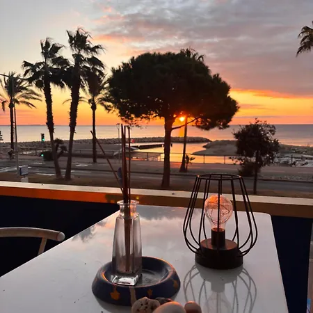 Apartman Front De Mer,plage, Piscine, Parking *