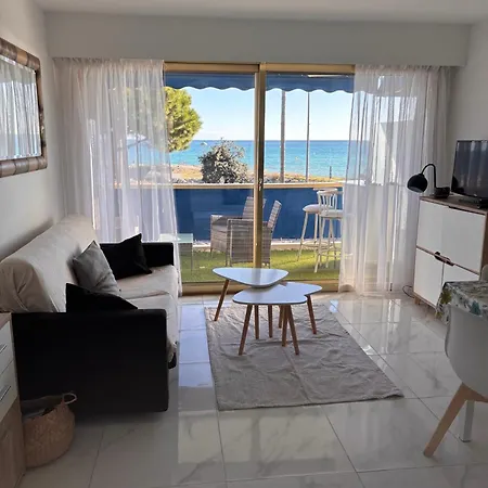 Front De Mer,plage, Piscine, Parking Διαμέρισμα *