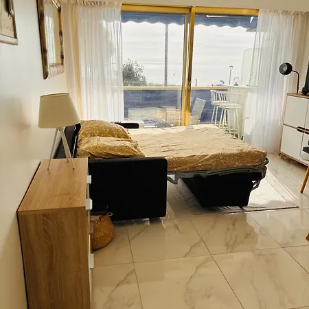 Front De Mer,plage, Piscine, Parking * Cagnes-sur-Mer